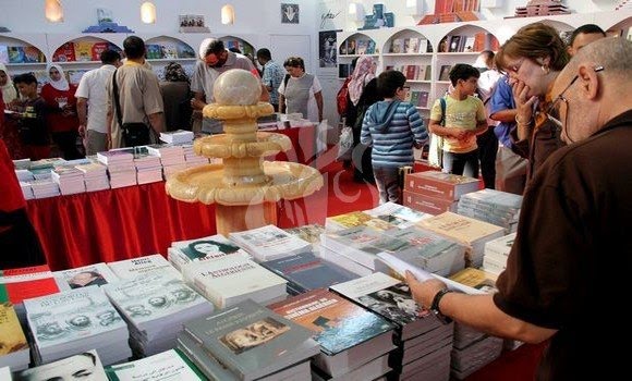 الجزائر.. 27 مؤلفا جديدا بالأمازيغية تعرض في الطبعة 25 للصالون الدولي للكتاب %D8%B5%D8%A7%D9%84%D9%88%D9%86-%D8%A7%D9%84%D9%83%D8%AA%D9%86%D8%A7%D8%A8