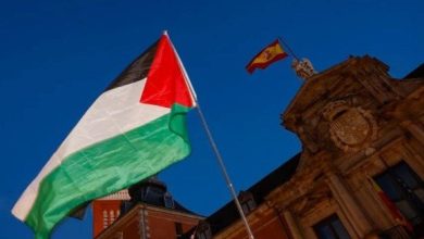 Photo of إسبانيا تعترف رسميا بدولة فلسطين