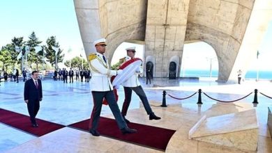 Photo of نائب رئيس جمهورية تركيا يترحم بمقام الشهيد على أرواح شهداء الثورة التحريرية