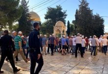 Photo of فلسطين: عشرات المستوطنين الصهاينة يقتحمون المسجد الأقصى المبارك